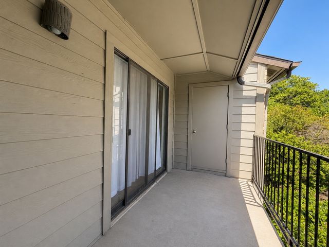 5335 Bent Tree Forest Drive 264, Dallas, TX 75248