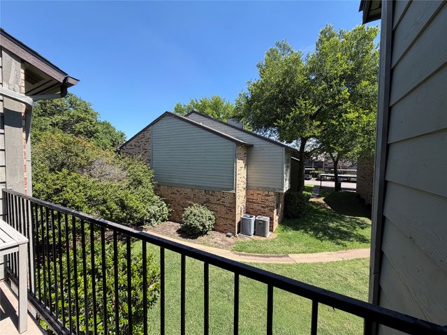 5335 Bent Tree Forest Drive 264, Dallas, TX 75248