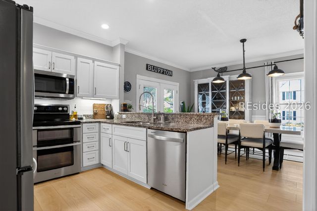 7 Regent Ave, Bluffton, SC 29910