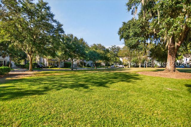 7 Regent Ave, Bluffton, SC 29910