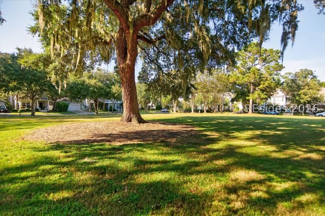 7 Regent Ave, Bluffton, SC 29910