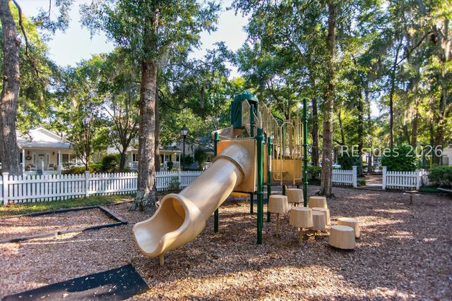 7 Regent Ave, Bluffton, SC 29910