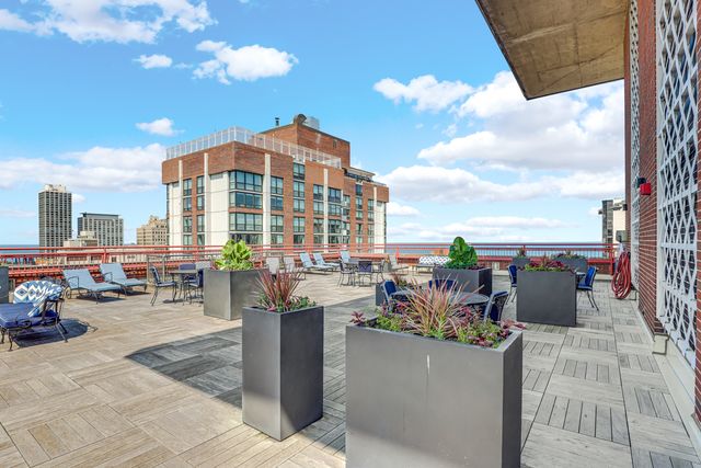 1325 N State Parkway 11F, Chicago, IL 60610