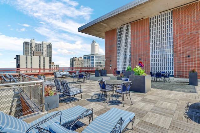 1325 N State Parkway 11F, Chicago, IL 60610