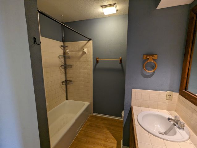 212 Lanham Court, White Settlement, TX 76108