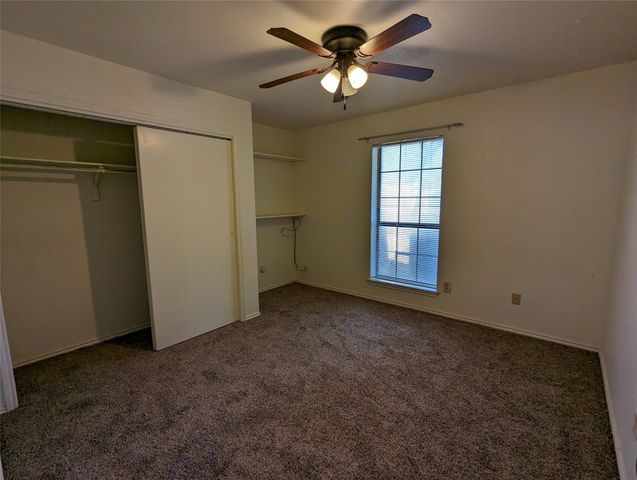 212 Lanham Court, White Settlement, TX 76108