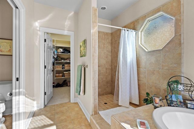 3183 Agassi Lane, Redding, CA 96002