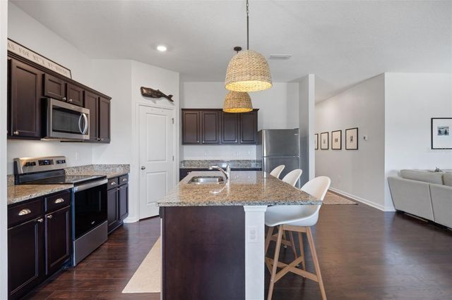 626 GARDEN OAKS SQUARE, Seffner, FL 33584