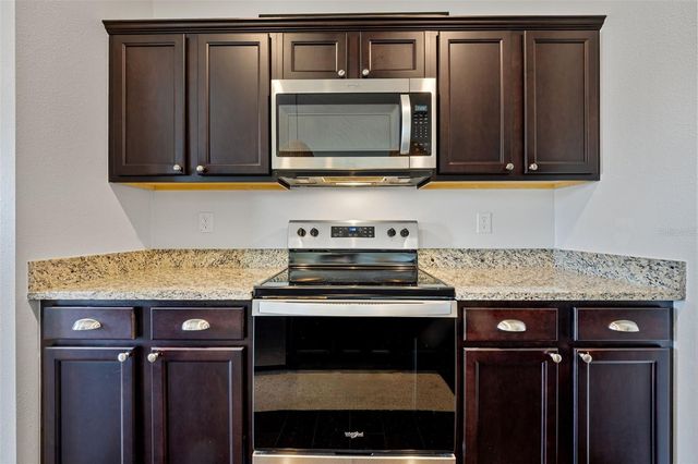 626 GARDEN OAKS SQUARE, Seffner, FL 33584