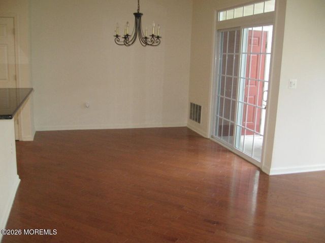 612 Sophee Lane, Lakewood, NJ 08701