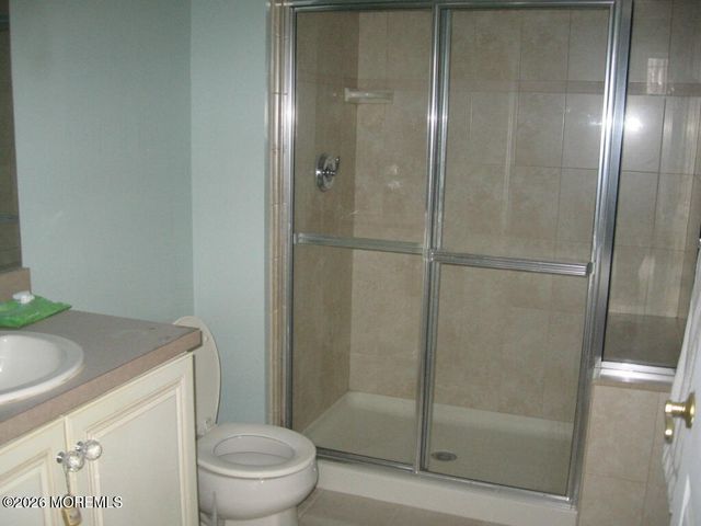 612 Sophee Lane, Lakewood, NJ 08701