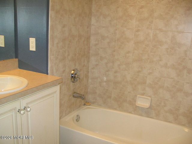 612 Sophee Lane, Lakewood, NJ 08701