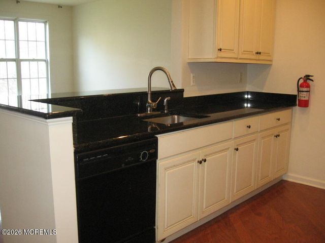 612 Sophee Lane, Lakewood, NJ 08701