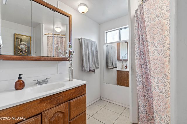 9160 W Lazy Be Place, Tucson, AZ 85735