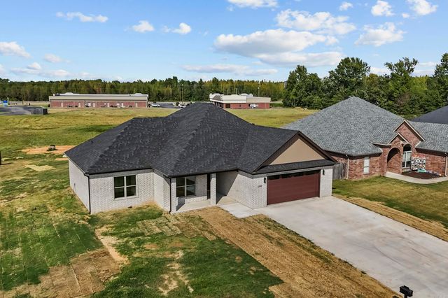 2390 Lakewood Circle, Cabot, AR 72023