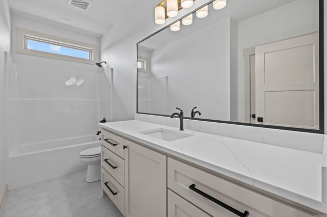 2390 Lakewood Circle, Cabot, AR 72023