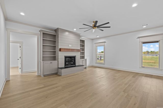 2390 Lakewood Circle, Cabot, AR 72023