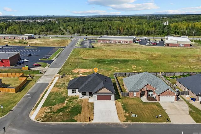 2390 Lakewood Circle, Cabot, AR 72023