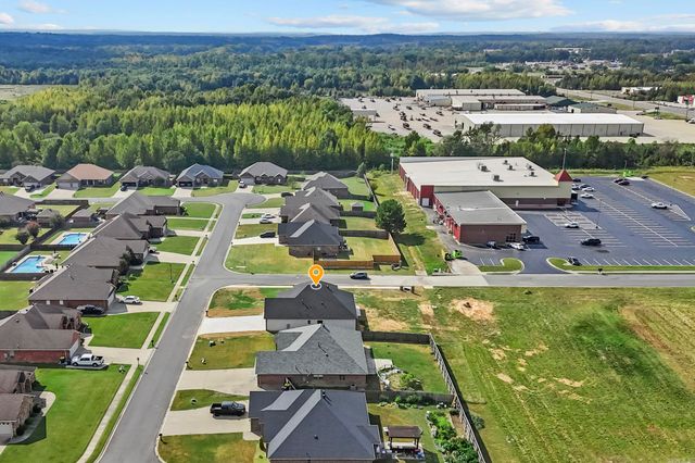 2390 Lakewood Circle, Cabot, AR 72023