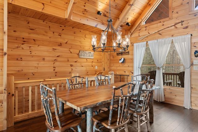 197 Cashes Valley Overlook, Cherry Log, GA 30522