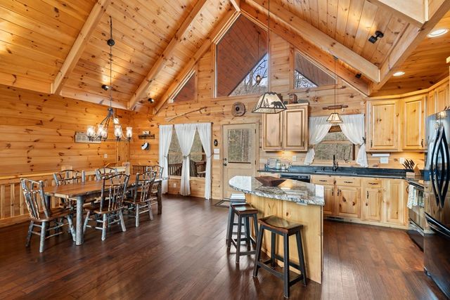 197 Cashes Valley Overlook, Cherry Log, GA 30522