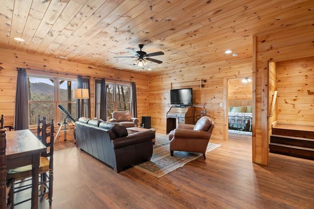 197 Cashes Valley Overlook, Cherry Log, GA 30522