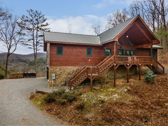 197 Cashes Valley Overlook, Cherry Log, GA 30522