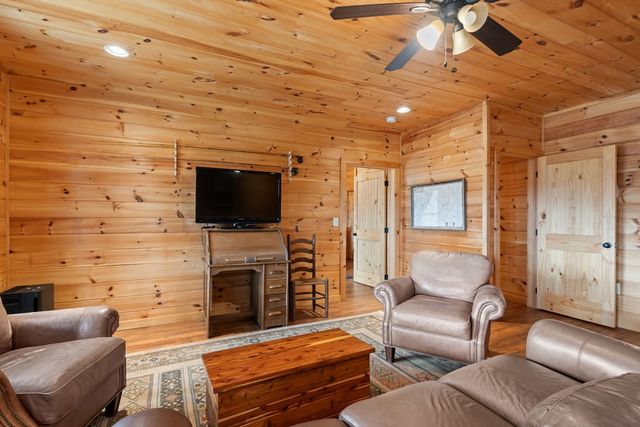 197 Cashes Valley Overlook, Cherry Log, GA 30522