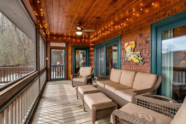 197 Cashes Valley Overlook, Cherry Log, GA 30522