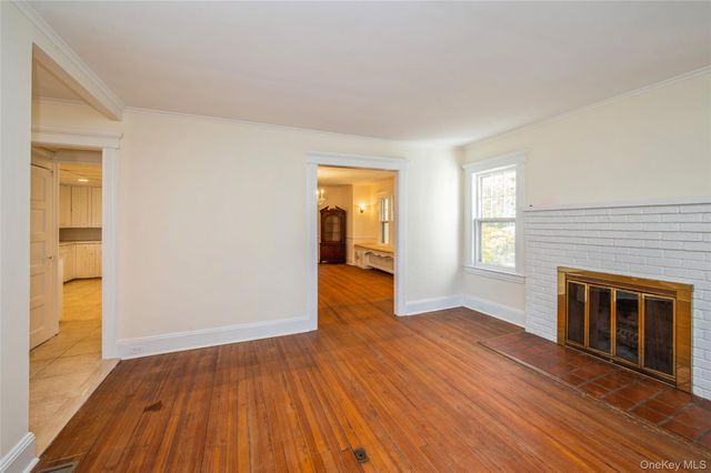 102 Reid Avenue, Port Washington, NY 11050
