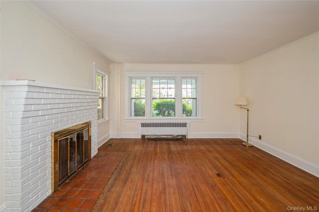 102 Reid Avenue, Port Washington, NY 11050