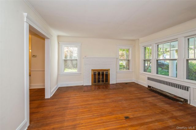 102 Reid Avenue, Port Washington, NY 11050