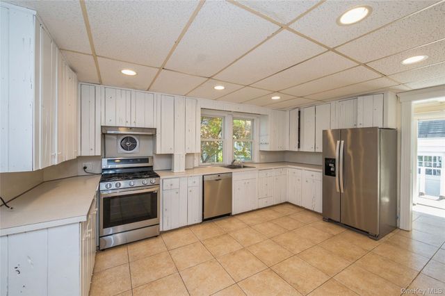102 Reid Avenue, Port Washington, NY 11050