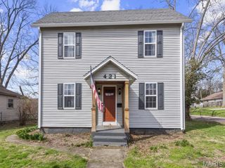 421 N Locust Street, Greenville, IL 62246