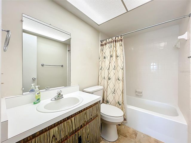 1264 VILLAGE WAY, Orlando, FL 32807