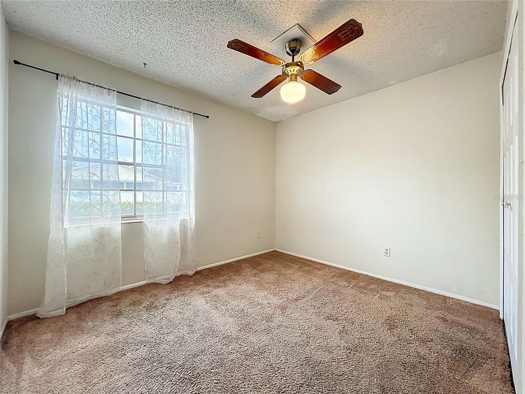 Image 15 of property listing at 1264 VILLAGE WAY, Orlando, FL 32807