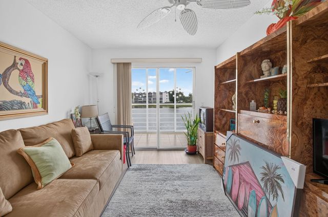 2008 EXETER A 2008, Boca Raton, FL 33434