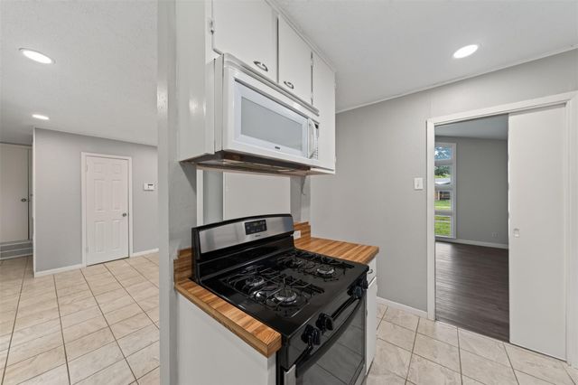 2110 Ridgemore Drive, Houston, TX 77055