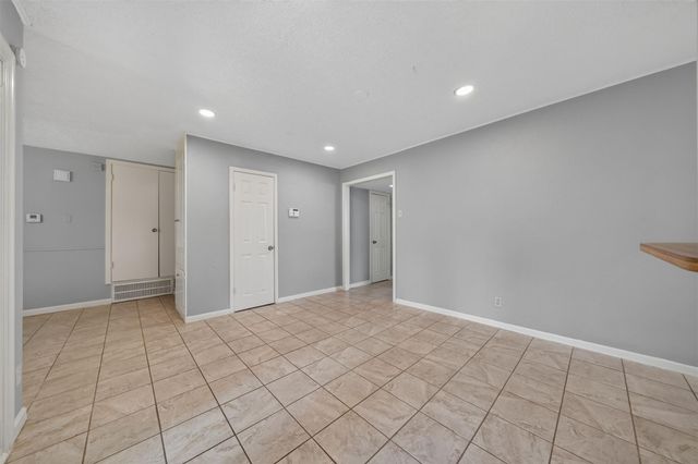 2110 Ridgemore Drive, Houston, TX 77055