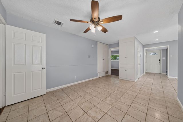 2110 Ridgemore Drive, Houston, TX 77055