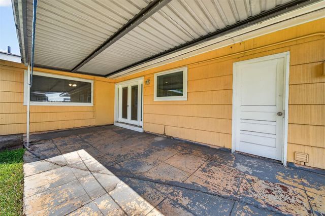 2110 Ridgemore Drive, Houston, TX 77055