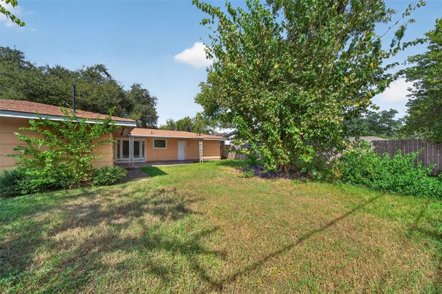 2110 Ridgemore Drive, Houston, TX 77055