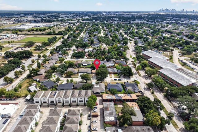 2110 Ridgemore Drive, Houston, TX 77055