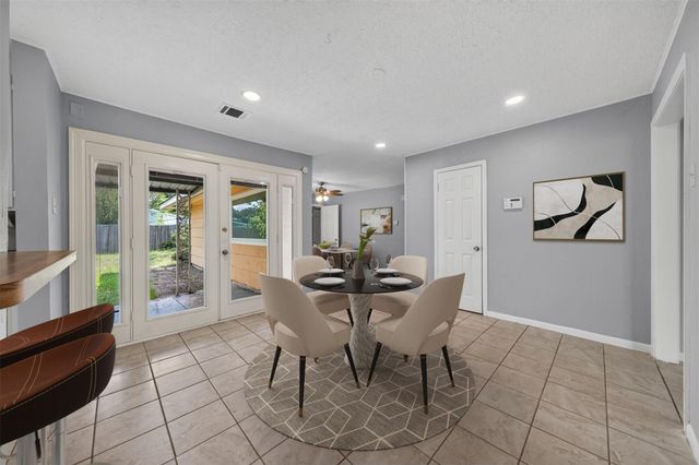 2110 Ridgemore Drive, Houston, TX 77055