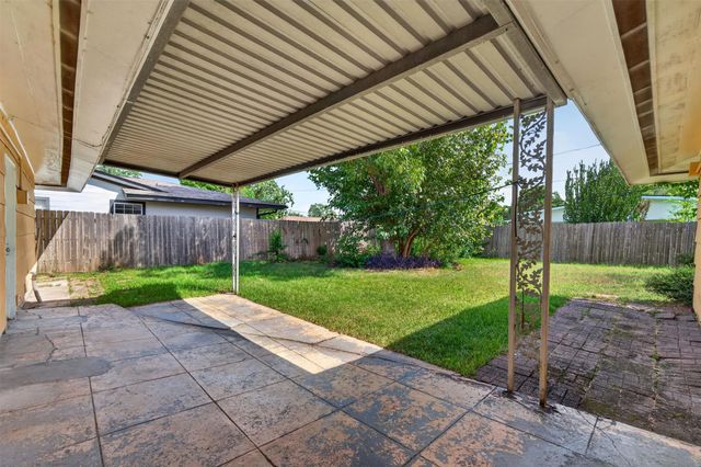 2110 Ridgemore Drive, Houston, TX 77055
