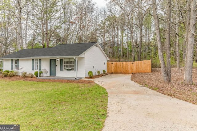 1 Brookfield Drive, Newnan, GA 30265