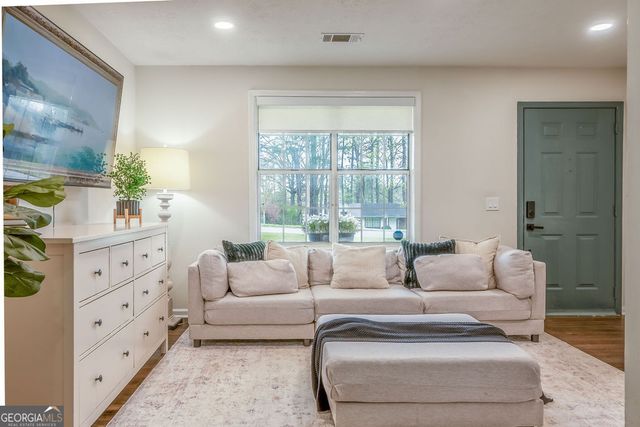 1 Brookfield Drive, Newnan, GA 30265