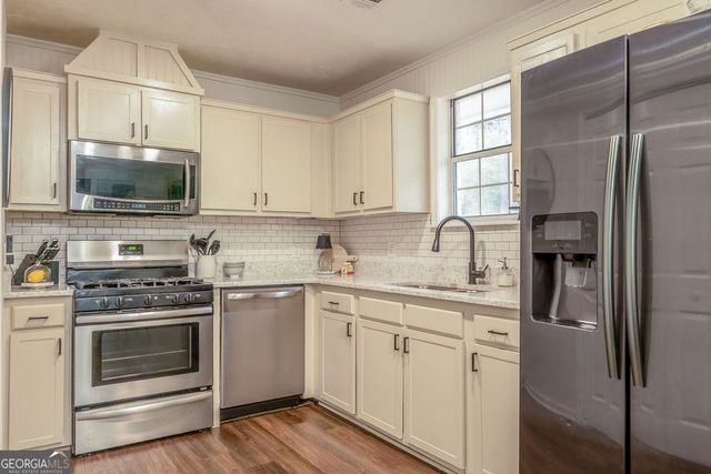 1 Brookfield Drive, Newnan, GA 30265