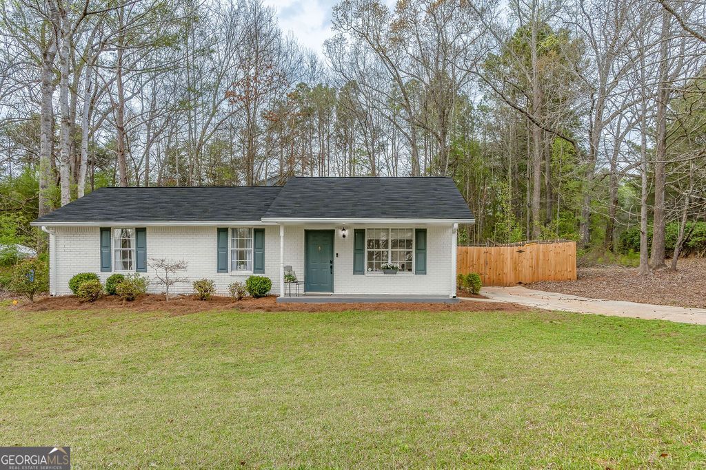 1 Brookfield Drive, Newnan, GA 30265