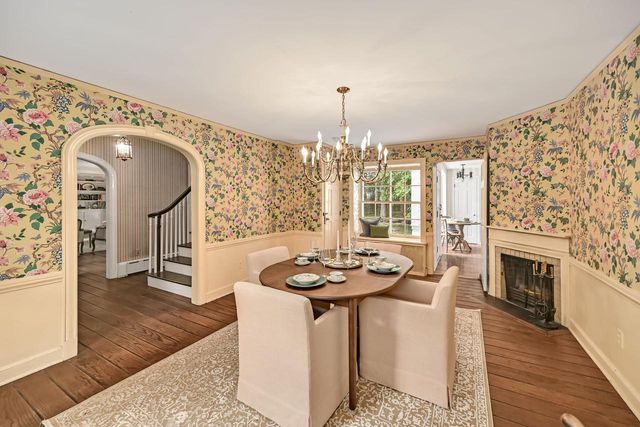 1065 Lower Ridgeway, Elm Grove, WI 53122